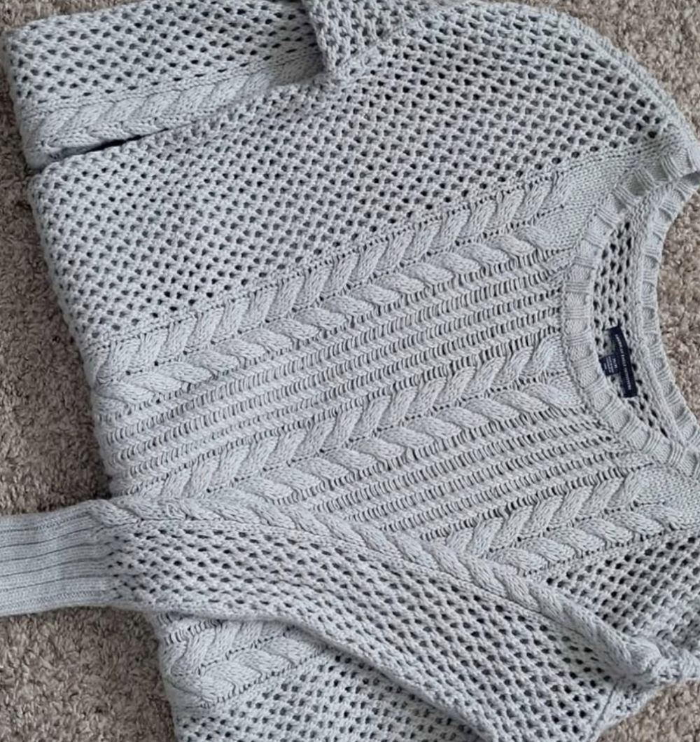 Size Medium 4 Tops